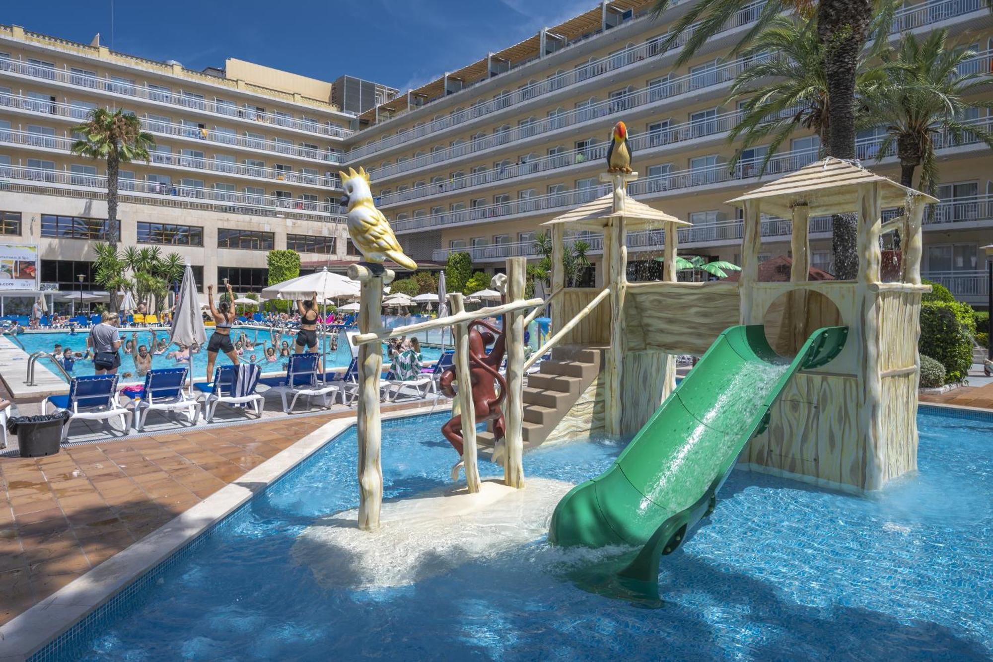 Ght Oasis Park & Spa Lloret de Mar Exterior photo